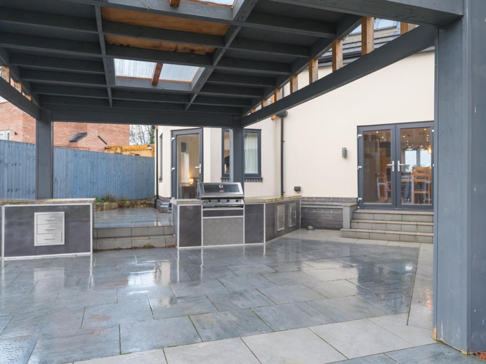 Pass The Keys 4 Bedroom Modern Spacious Home Pontesbury Eksteriør bilde